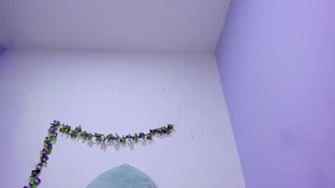 juliana online show from February 10, 2025, 12:29 pm