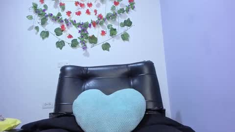 juliana online show from February 18, 2025, 8:59 am