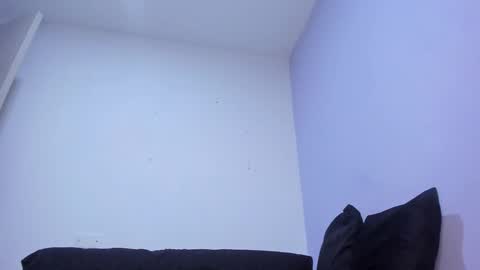 juliana online show from February 28, 2025, 9:04 am