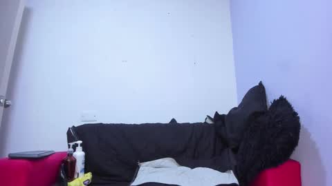 juliana online show from March 5, 2025, 9:05 am