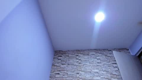 juliana online show from March 12, 2025, 9:02 am