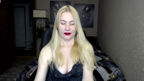 Snapshot of _night_fantasy_ chatting on February 18, 2025, 8:14 pm Donella online show from February 18, 2025, 8:14 pm