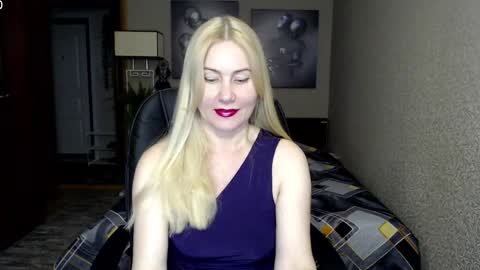 Snapshot of _night_fantasy_ chatting on February 19, 2025, 2:34 pm Donella online show from February 19, 2025, 2:34 pm