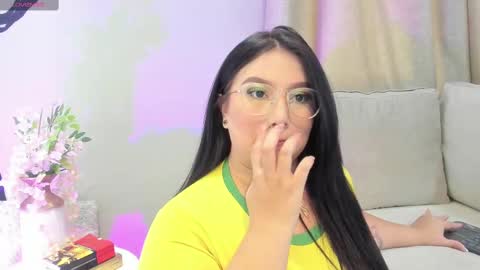 Snapshot of _nina_sweet chatting on September 27, 2025, 11:59 am   online show from September 27, 2025, 11:59 am