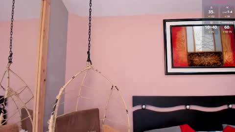 Snapshot of _nina_sweet chatting on October 3, 2025, 12:02 pm   online show from October 3, 2025, 12:02 pm