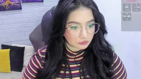 Snapshot of _nina_sweet chatting on October 11, 2025, 12:04 pm   online show from October 11, 2025, 12:04 pm