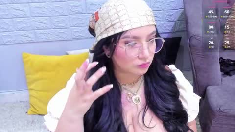 Snapshot of _nina_sweet chatting on October 27, 2025, 12:20 pm   online show from October 27, 2025, 12:20 pm