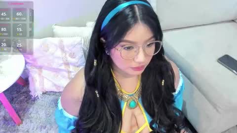 Snapshot of _nina_sweet chatting on October 28, 2025, 12:09 pm   online show from October 28, 2025, 12:09 pm