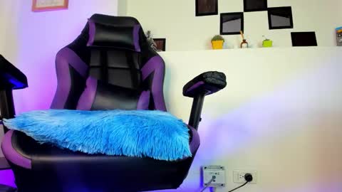 Noa Smith online show from December 5, 2025, 12:03 pm