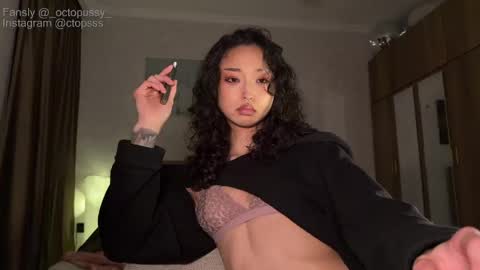 Mikayla online show from May 24, 2026, 8:47 pm