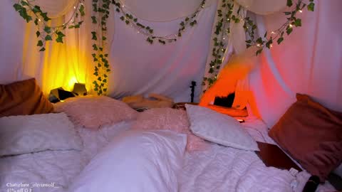 Olivia Wolf  online show from December 20, 2024, 9:28 pm