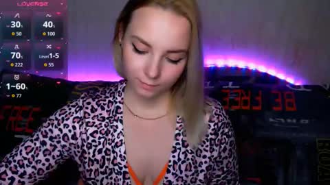  pando4ka  online show from December 19, 2025, 11:45 pm