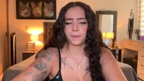 _paulah2 online show from September 23, 2025, 8:45 pm