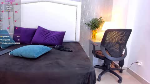  peach1  online show from February 11, 2025, 11:01 pm