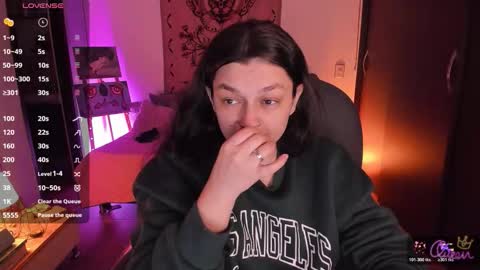 Snapshot of _peach__ chatting on February 19, 2026, 2:51 am violeta ig online show from February 19, 2026, 2:51 am