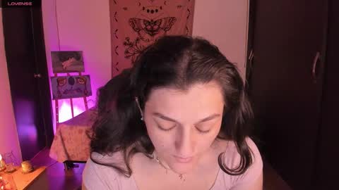 Snapshot of _peach__ chatting on March 23, 2026, 4:16 am violeta ig online show from March 23, 2026, 4:16 am