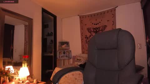 Snapshot of _peach__ chatting on March 31, 2026, 1:51 am violeta ig online show from March 31, 2026, 1:51 am