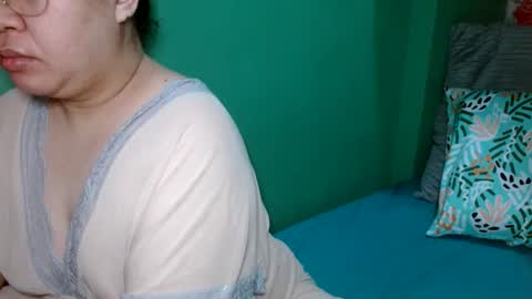 Pinaylovelybum online show from August 7, 2026, 6:43 pm