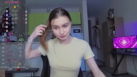 Snapshot of _pinkypie__ chatting on January 15, 2025, 10:38 am Lili online show from January 15, 2025, 10:38 am