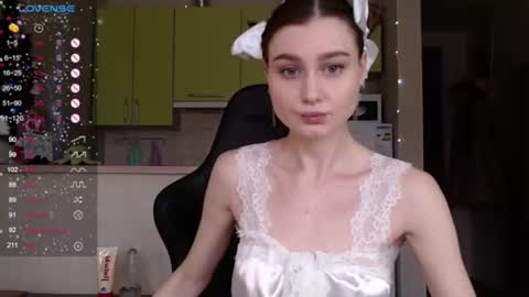 Snapshot of _pinkypie__ chatting on January 19, 2025, 10:39 am Lili online show from January 19, 2025, 10:39 am