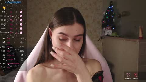 Snapshot of _pinkypie__ chatting on January 24, 2025, 10:53 am Lili online show from January 24, 2025, 10:53 am