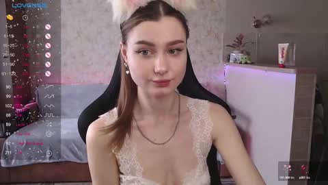 Snapshot of _pinkypie__ chatting on February 14, 2025, 10:38 am Lili online show from February 14, 2025, 10:38 am