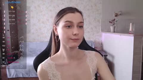 Snapshot of _pinkypie__ chatting on March 6, 2025, 10:52 am Lili online show from March 6, 2025, 10:52 am