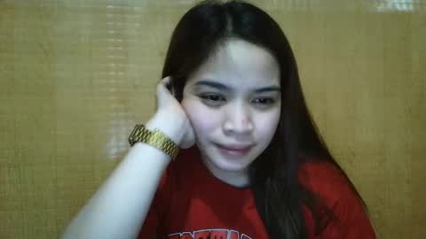_preciousmoira online show from April 15, 2026, 10:44 am