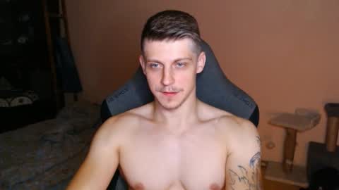 Snapshot of _purrari chatting on October 7, 2025, 3:47 am Vampire online show from October 7, 2025, 3:47 am