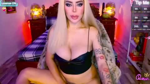 Hi my name is selinaim glad to meet everyone here  online show from June 28, 2026, 4:07 am