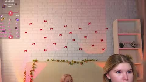 Snapshot of _ramune_ chatting on April 6, 2026, 4:46 am Merlizz Eva Jane Mila Nicole left to right online show from April 6, 2026, 4:46 am