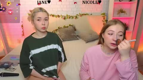 Snapshot of _ramune_ chatting on April 25, 2026, 8:06 pm Merlizz Eva Jane Mila Nicole left to right online show from April 25, 2026, 8:06 pm
