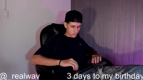 Snapshot of _realwav chatting on October 22, 2025, 7:19 am wav online show from October 22, 2025, 7:19 am