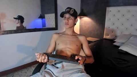 Snapshot of _realwav chatting on November 21, 2025, 5:28 am wav online show from November 21, 2025, 5:28 am