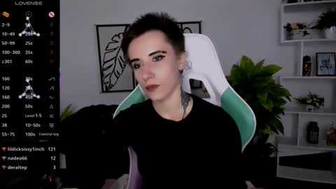 Snapshot of _rein_ramm chatting on September 22, 2025, 5:37 pm Rein online show from September 22, 2025, 5:37 pm