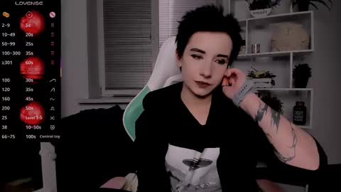 Snapshot of _rein_ramm chatting on October 20, 2025, 8:53 pm Rein online show from October 20, 2025, 8:53 pm