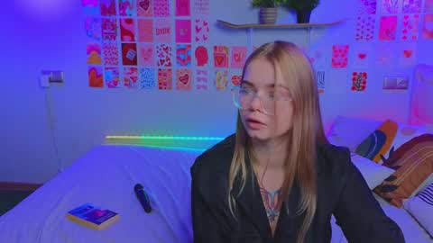 LISSAPVT IS OPEN online show from February 6, 2025, 10:04 am