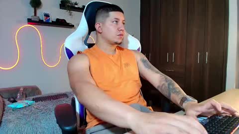 Snapshot of _robertobaggio chatting on February 16, 2025, 1:38 pm Roberto online show from February 16, 2025, 1:38 pm