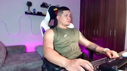 Snapshot of _robertobaggio chatting on March 4, 2025, 12:33 pm Roberto online show from March 4, 2025, 12:33 pm