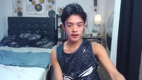 _robinmartinxx online show from February 28, 2025, 2:42 pm