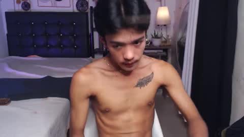 _robinmartinxx online show from March 1, 2025, 5:27 pm