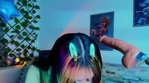 Zacura online show from September 10, 2025, 5:02 pm
