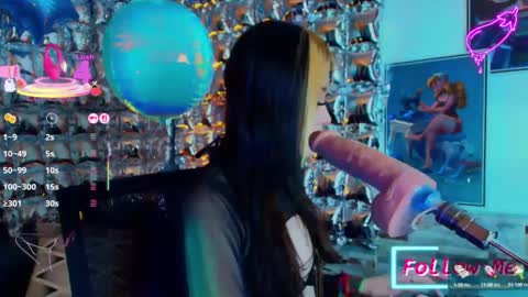 Zacura online show from October 8, 2025, 11:13 pm