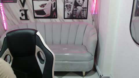 Samantha online show from December 28, 2024, 12:35 pm