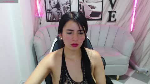 Samantha online show from January 3, 2025, 3:44 pm