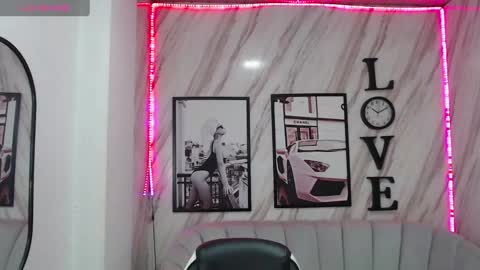 Samantha online show from March 8, 2025, 12:52 pm