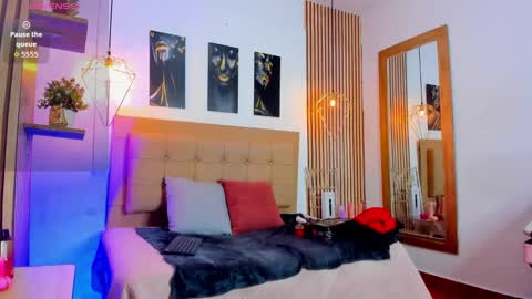 SAMANTHA FOX online show from September 29, 2025, 11:59 am