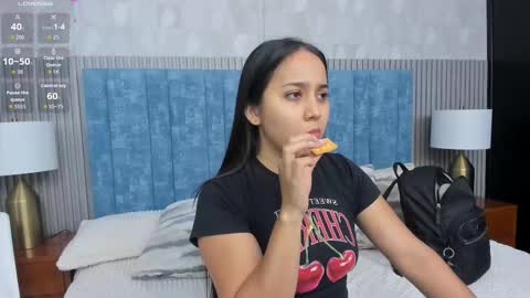 Snapshot of _sammy_fit chatting on September 30, 2025, 12:32 pm Antonella  online show from September 30, 2025, 12:32 pm