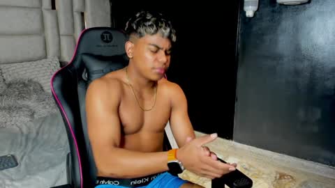 _sammy_ice online show from January 24, 2025, 12:09 am