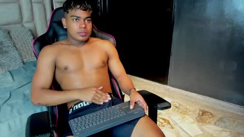 _sammy_ice online show from February 5, 2025, 4:16 am